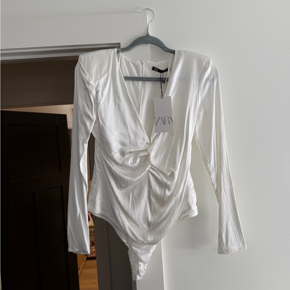 NWT | Zara (M) Satin White/Ivory Bodysuit with Padded Shoulders - Picture 2 of 5